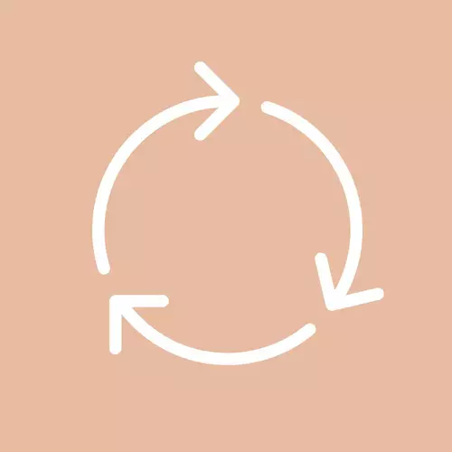 Icon depicting three arrows going around in a circle on a dark beige background.